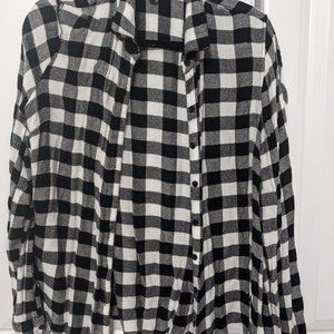 Red Camel Black and White Plaid Flannel Size Large